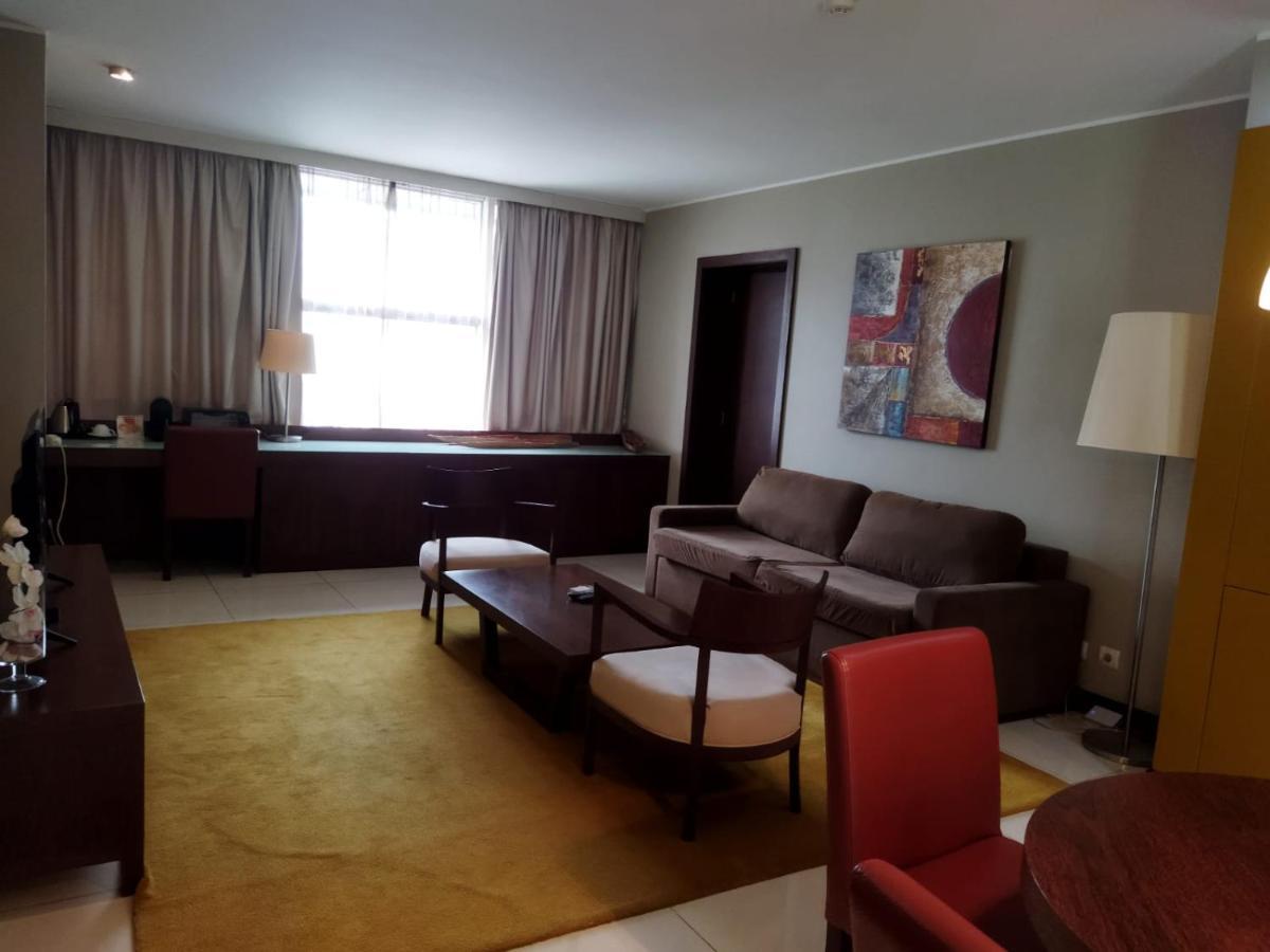Skyna Hotel Luanda Exterior photo