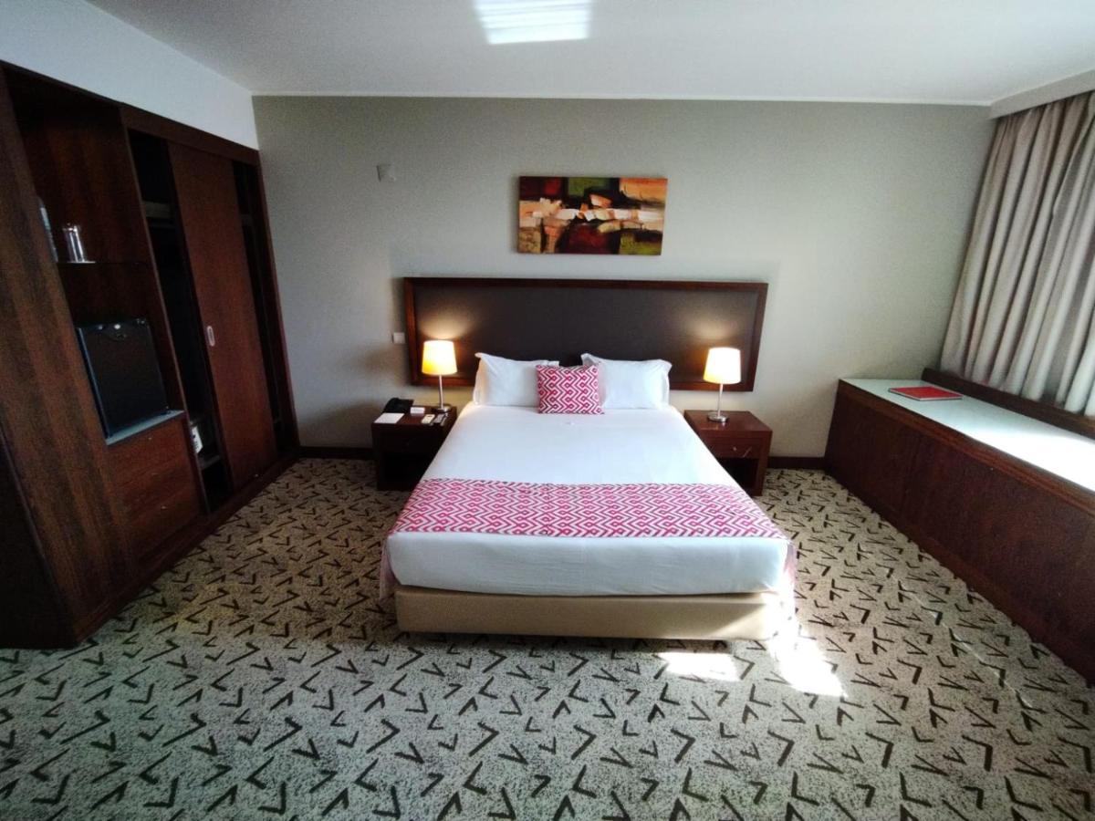Skyna Hotel Luanda Exterior photo