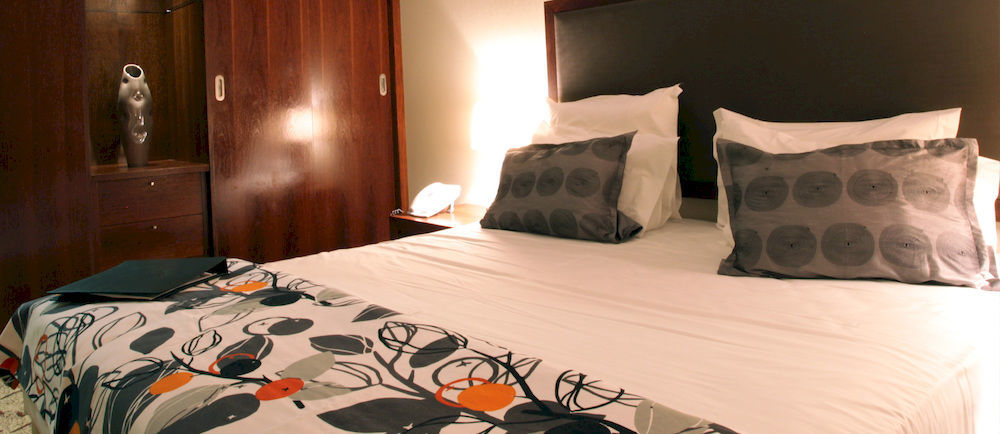 Skyna Hotel Luanda Exterior photo