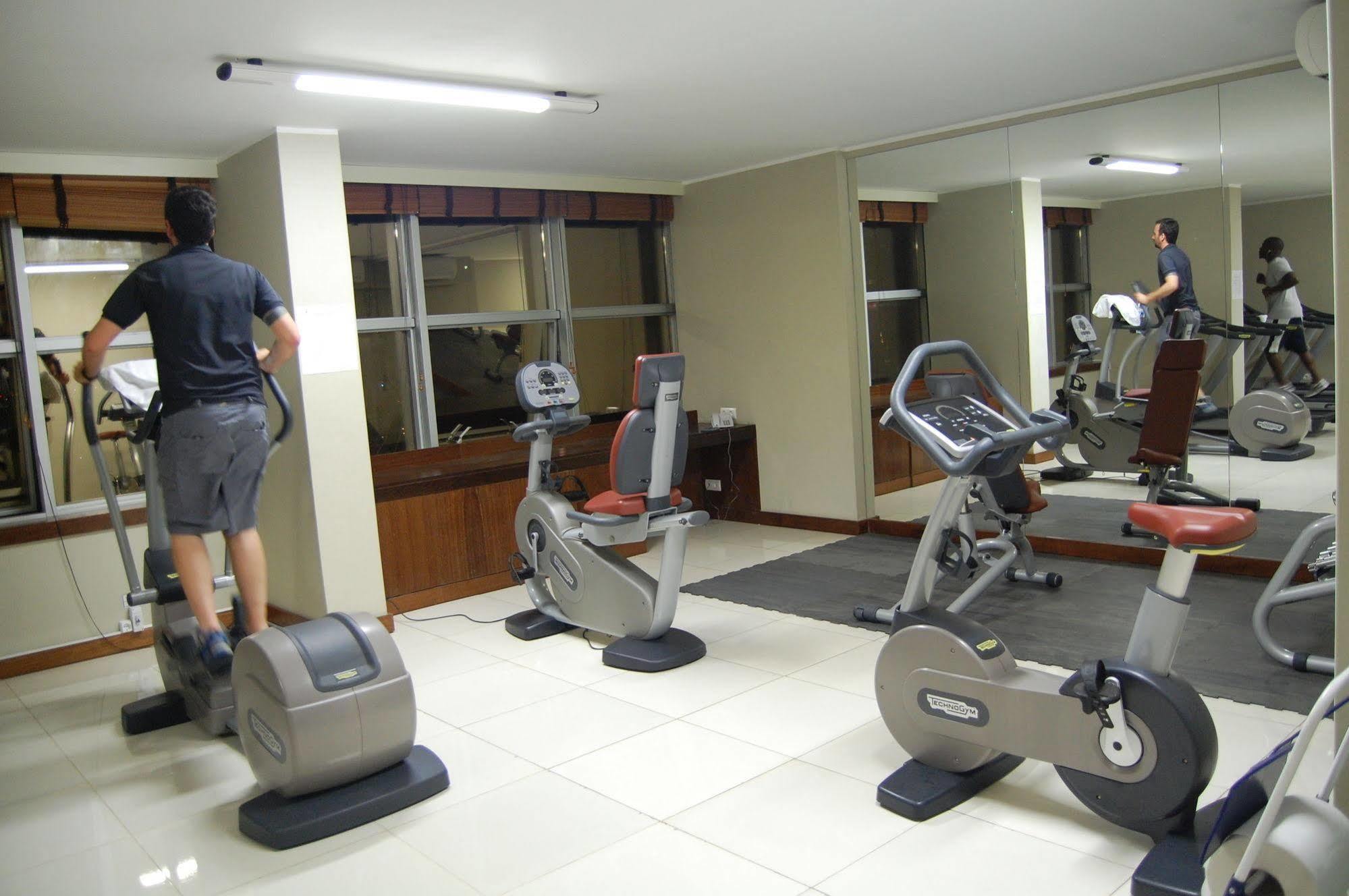Skyna Hotel Luanda Exterior photo